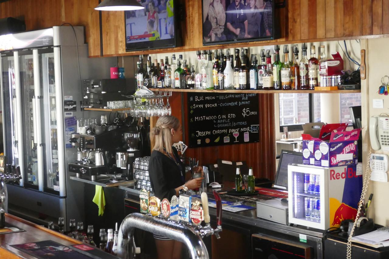 Okeefes Hotel Backpackers Лонсестон Екстер'єр фото